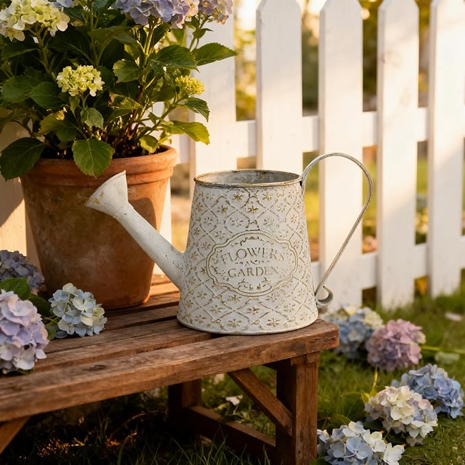 Vintage Metal Flower & Garden Watering Can, Rustic Farmhouse Decorative Watering Pot Planter for Home Patio Backyard Outdoor Plant Care