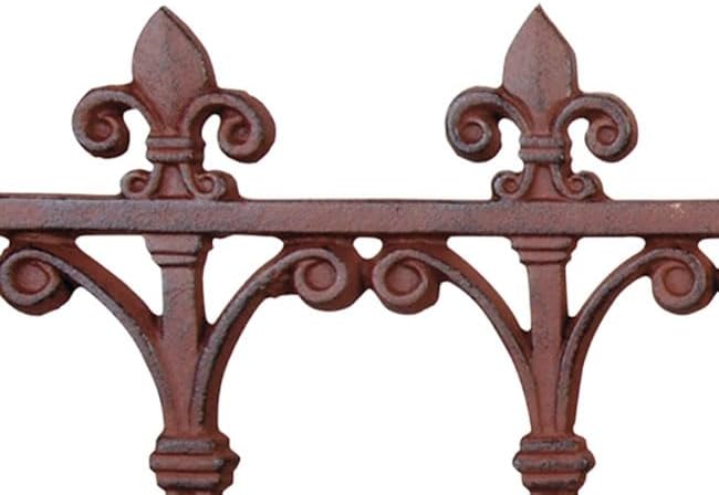 Esschert Design Finial Garden Fence, Rust Brown Cast Iron, 14" H x 32" W, Pack of 4 Decorative Fence Sections with Fleur-de-Lis Finials for Garden Edging and Walkway Borders