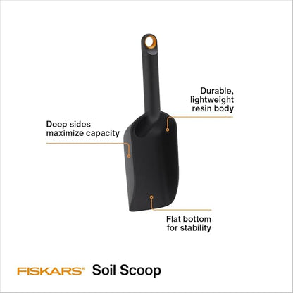 Fiskars Soil Scoop for Potting and Transplanting, Garden Tool Indoor Gardening, Made with Recycled Plastic, 1.5 Cups