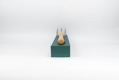 Berry&Bird Gardening Hand Fork, 22.6 Inches Long Handled Stainless Steel Weed Fork, Traditional Garden Hand Fork Tool with Ergonomic Ash Wood Handle for Weeding, Digging, Planting and Cultivating