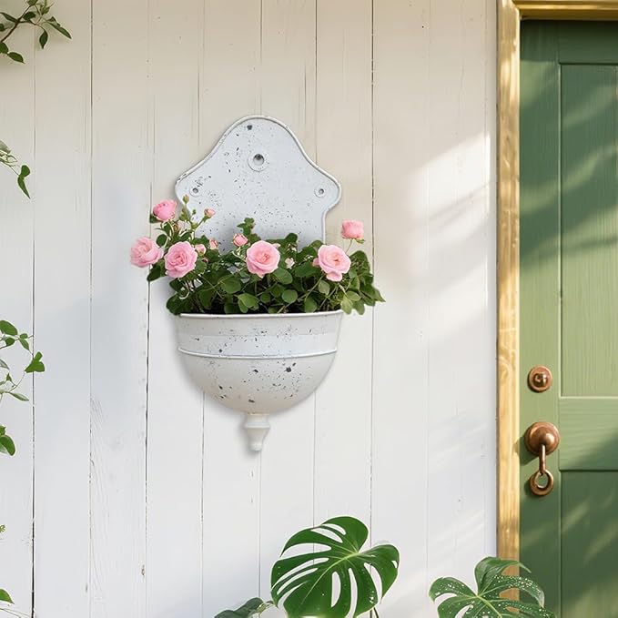 Vintage Rustic Wall Planter Distressed Decor Iron Hanging Plant Basket Shabby Metal Wall Mounted Flower Holder Pot Stand for Indoor Outdoor Home Balcony Patio Farmhouse Garden Decorative White