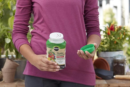 Miracle-Gro Shake 'N Feed Tomato, Fruit & Vegetable Plant Food, Plant Fertilizer, 1 lb. (6-Pack)