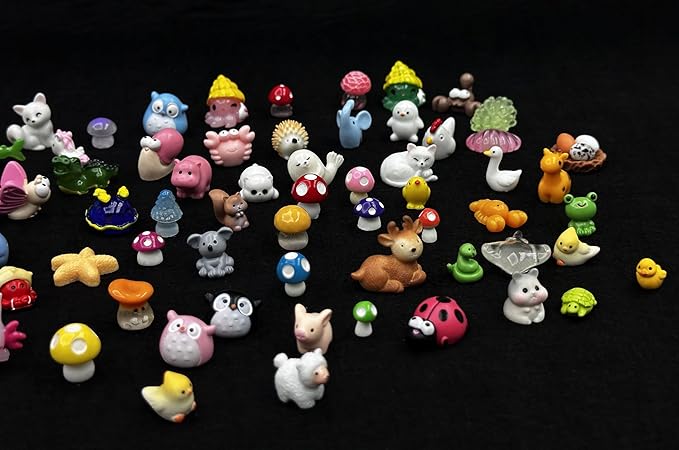 Geiomoo Mini Resin Set, Mixed Miniature Landscape Accessories for Crafts Home DIY Garden Fish Tank Decors (70 Pcs)