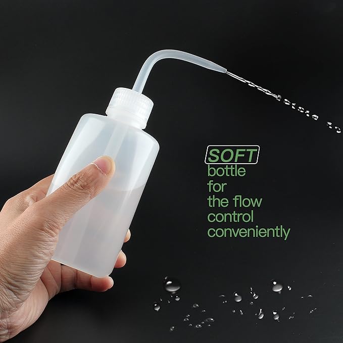 Piutouyar 2Pcs Plastic Wash Bottle 250ml Plant Squeeze Bottle, Wash Squirt Bottle, Succulent Watering Can for Indoor Plants Flower (8oz)