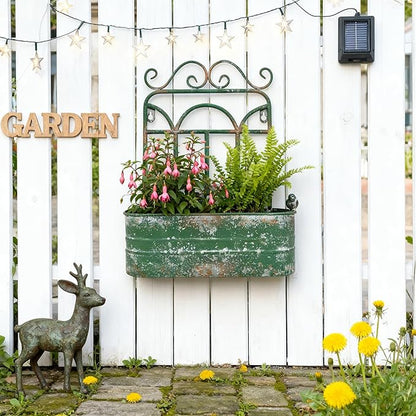 Vintage Rustic Wall Planter Distressed Green Decor Metal Hanging Plant Basket Shabby Iron Wall Mounted Flower Holder Pot Stand for Indoor Outdoor Home Balcony Patio Farmhouse Garden Decorative