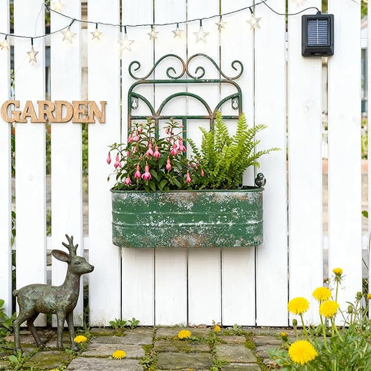 Vintage Rustic Wall Planter Distressed Green Decor Metal Hanging Plant Basket Shabby Iron Wall Mounted Flower Holder Pot Stand for Indoor Outdoor Home Balcony Patio Farmhouse Garden Decorative
