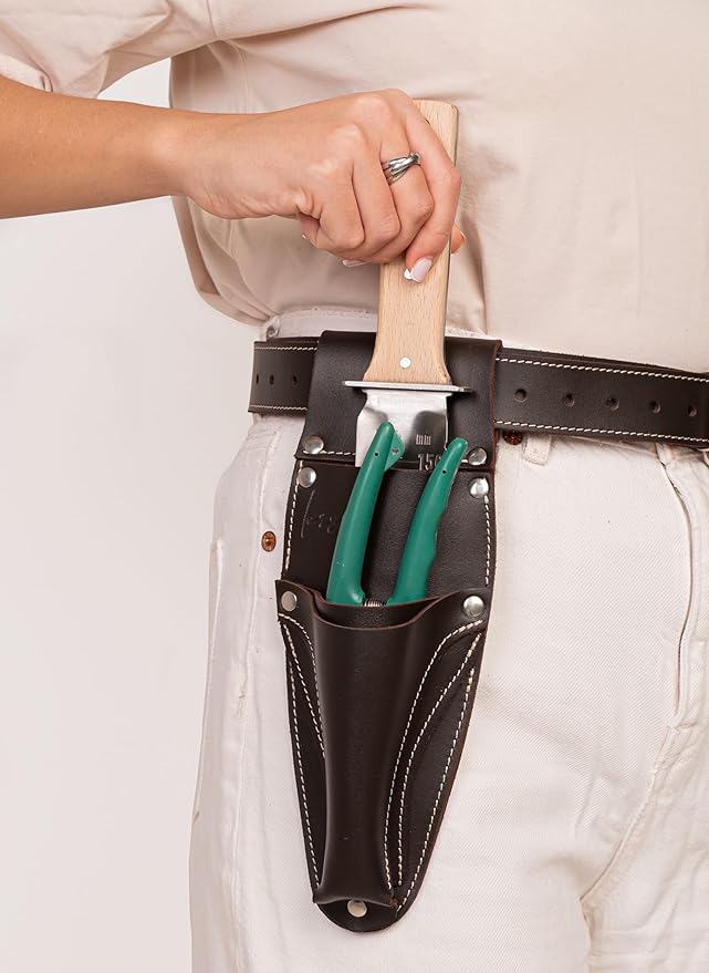 Personilized Hori Hori Leather Sheath Belt with Pruner and Scissor Pockets. Personalized Florist Tool Belt Leather, Gardening Belt with Pockets. (Dark brown with engraving, one size)