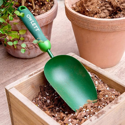 Garden Scoop, 13" Soil Scoop with Ergonomic Rubber Handle, Carbon Steel Potting Shovel Big Volume Gardening Spoon for Transplanting, Digging, Cultivation, Composting, Planting