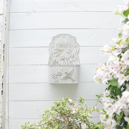 BIG FORTUNE Metal Wall Mount Planter Wall Vases for Flowers Shabby Chic Decor for Rustic Farmhouse Outdoor Decor (White)