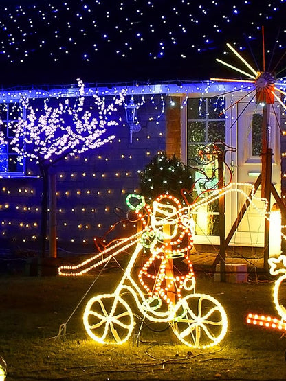 GROWNEER Landscape Staples Anti-Rust, 6 Inch 150pcs Garden Stakes, Galvanized Garden Staples, SOD Pins Yard Stakes for Securing Weed Fabric Barrier, Ground Cover, Artificial Turf, Dog Fence