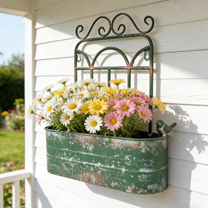 Rustic Metal Wall Planter Vintage Wall Mounted Flower Pot Distressed Wall Hanging Plant Basket Farmhouse Wall Decor for Indoor Outdoor Garden Home Yard (Green)