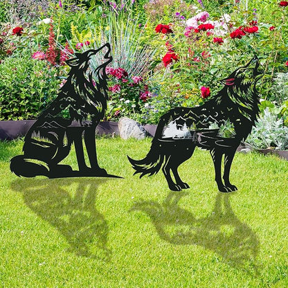 Wolf Metal Garden Stakes Yard Decor, 2PCS Black Wolf Silhouette Statues Garden Decorative Gifts for Yard Art, Patio, Outside, Lawn Ornaments, Yard Art