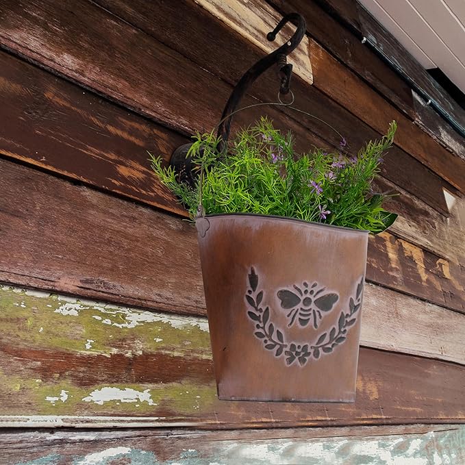 CVHOMEDECO. Farmhouse Wall Mount Metal Flower Pots Rustic Galvanized Bee Flower Holder Wall Hanging Pocket Planter for Indoor, Outdoor and Wall Decor, Set of 2 (Rusty)