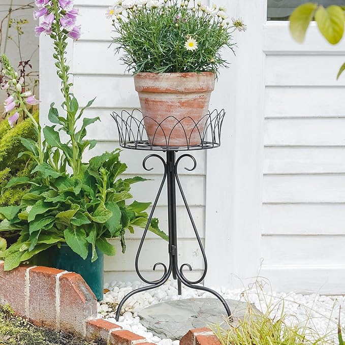 Black Round Low Plant Stand Single Pot Holder, Antique French Pedestal with Cutout Patterns, Compact Garden Decor for Cactus Ferns Plant Holder