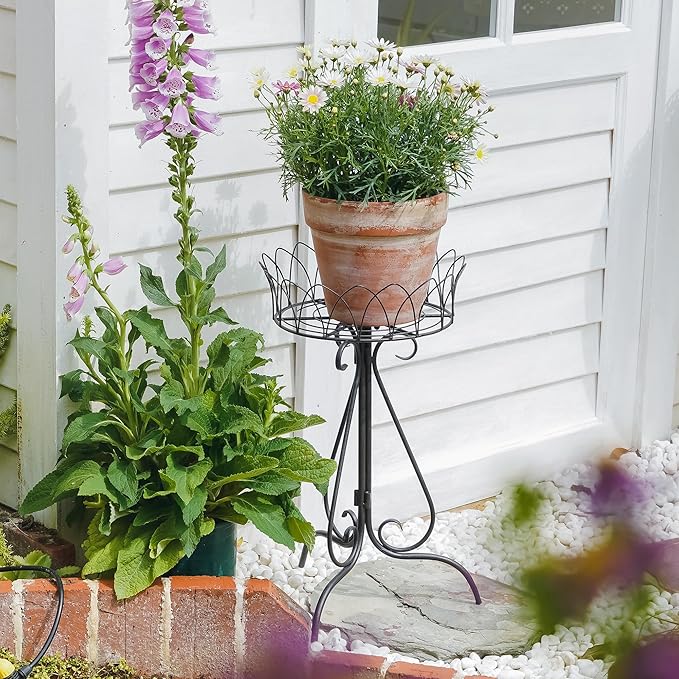 Black Round Low Plant Stand Single Pot Holder, Antique French Pedestal with Cutout Patterns, Compact Garden Decor for Cactus Ferns Plant Holder