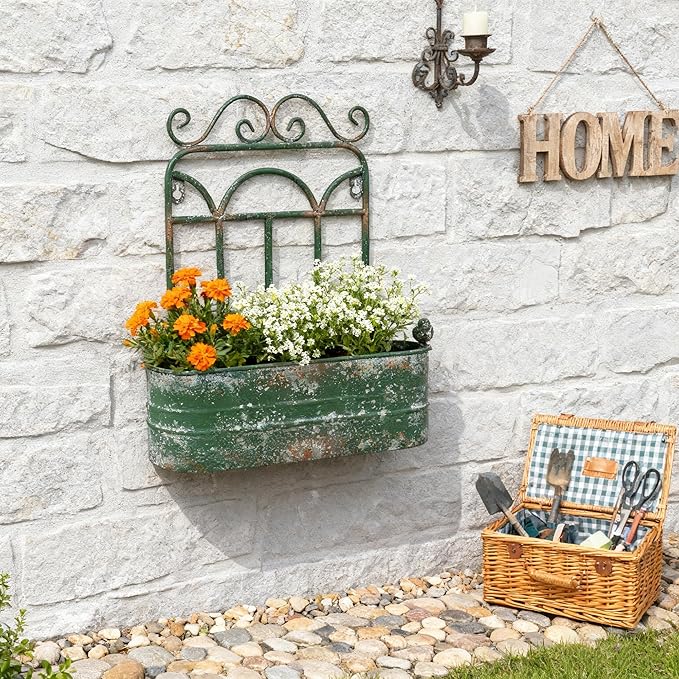 Vintage Rustic Wall Planter Distressed Green Decor Metal Hanging Plant Basket Shabby Iron Wall Mounted Flower Holder Pot Stand for Indoor Outdoor Home Balcony Patio Farmhouse Garden Decorative